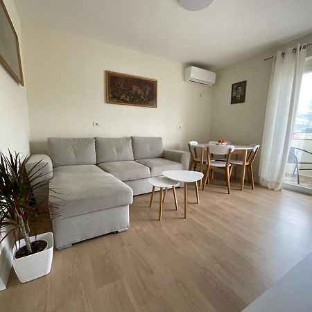 Spring Apartment In Përmet מראה חיצוני תמונה