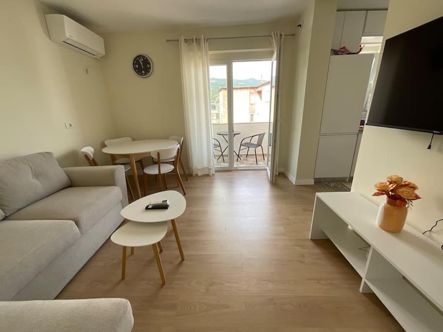 Spring Apartment In Përmet מראה חיצוני תמונה