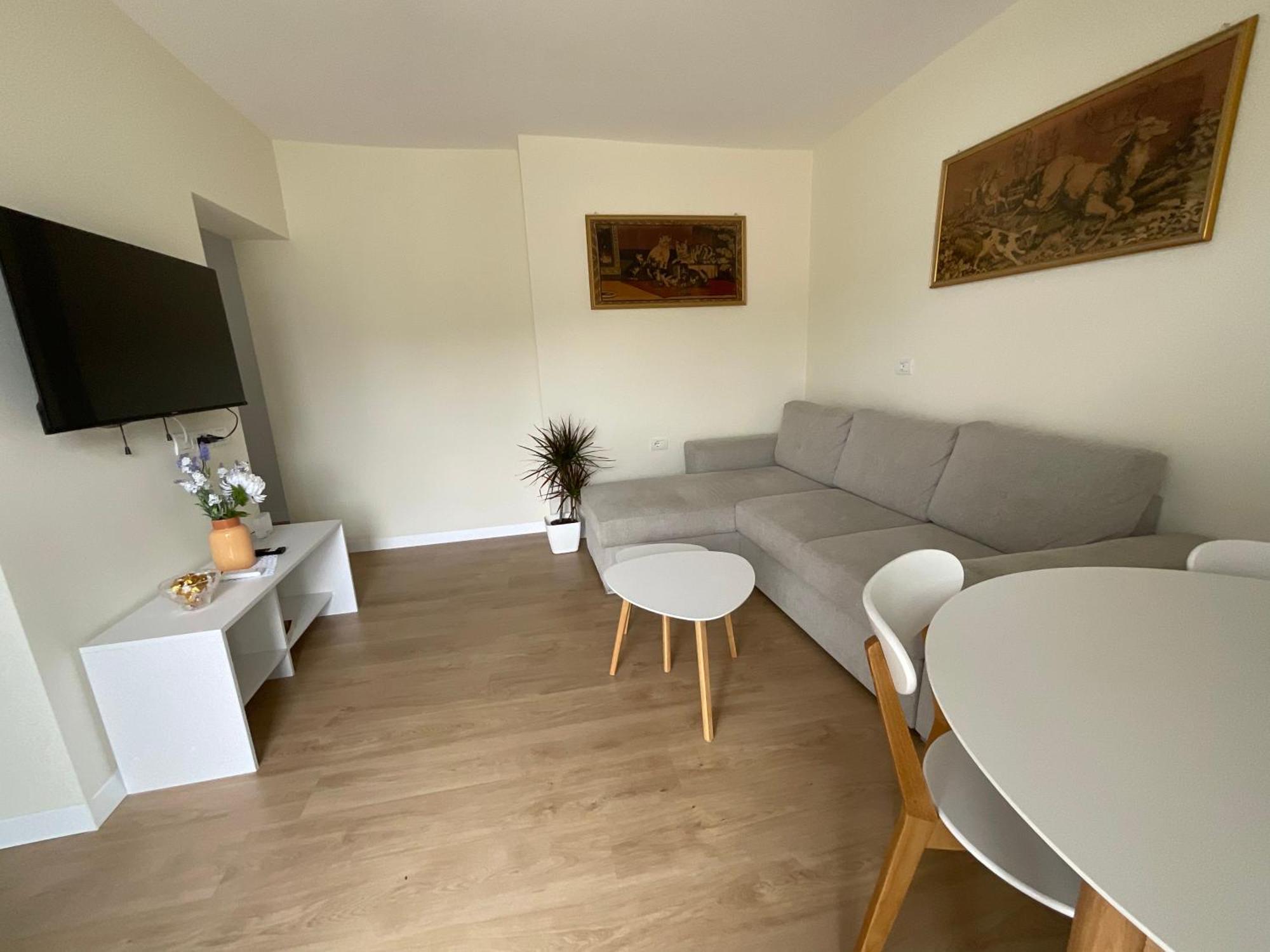 Spring Apartment In Përmet מראה חיצוני תמונה