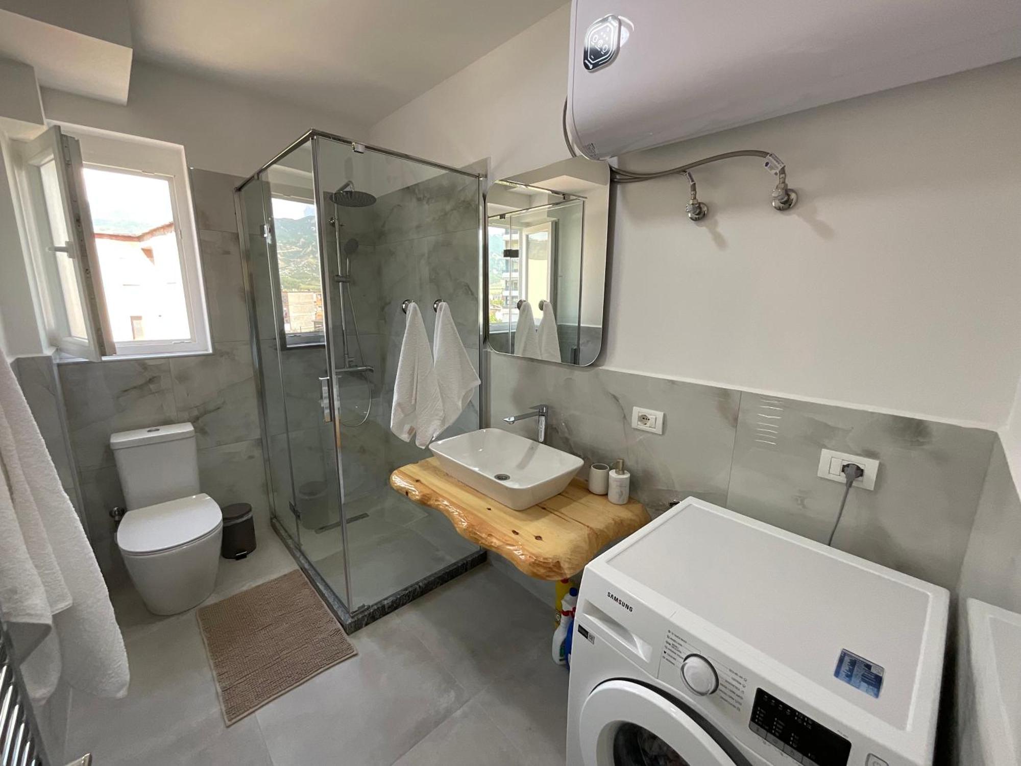 Spring Apartment In Përmet מראה חיצוני תמונה